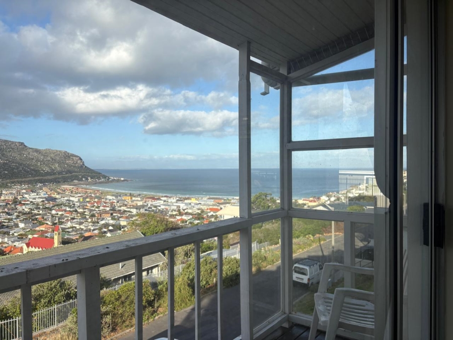 To Let 1 Bedroom Property for Rent in Fish Hoek Western Cape
